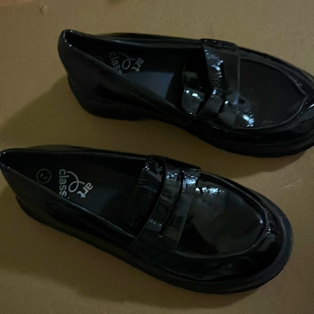 Art class brand dress shoes